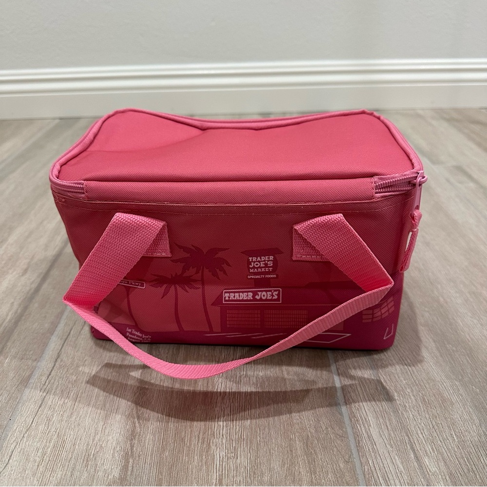 ❌SOLD❌ Trader Joe’s Mini Insulated Bag